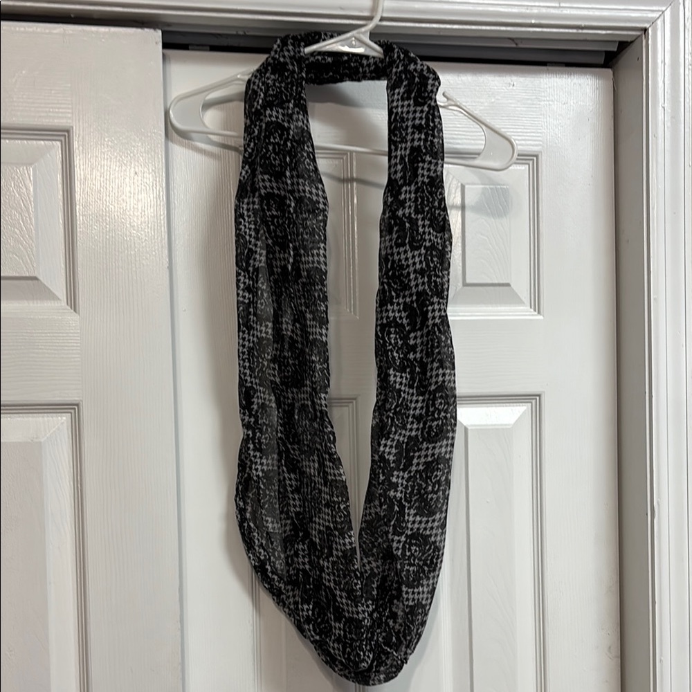 Chic Black and White Infinity Scarf